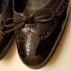 Ferragamo patent leather sz 7.5 shoes